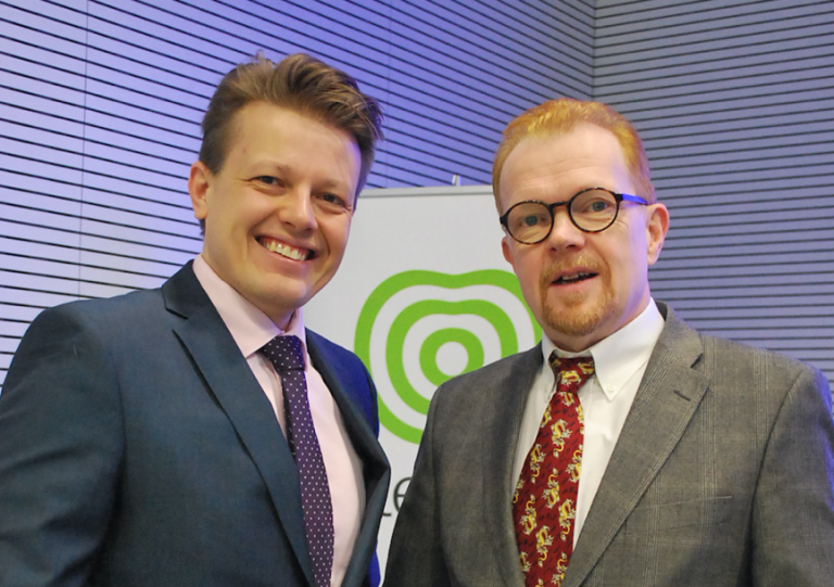 Johtoryhmästä tähtijoukkue -kirja ilmestyi!