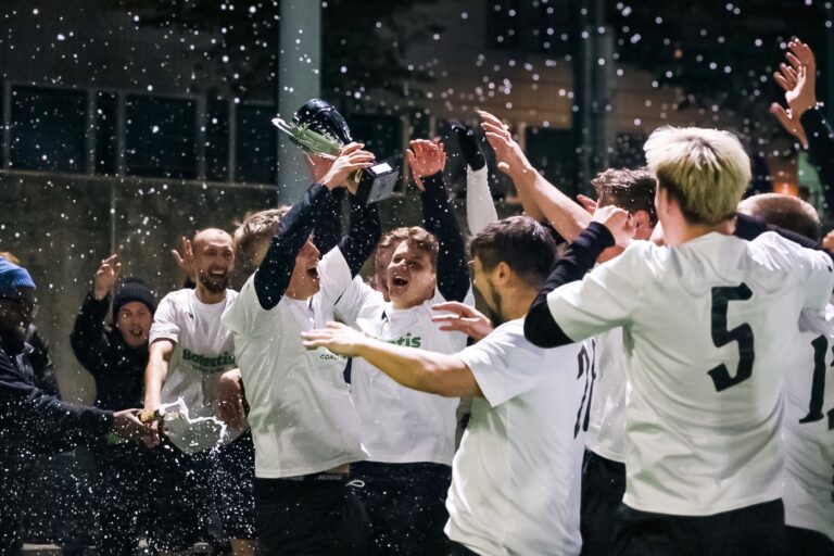 Helsinki Stars juhlii mestaruutta – nousu vitosdivariin varmistui!